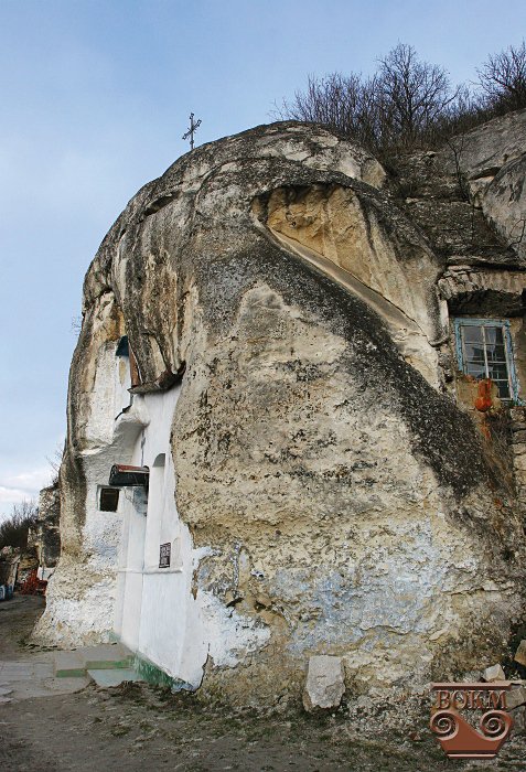 Скельний монастир